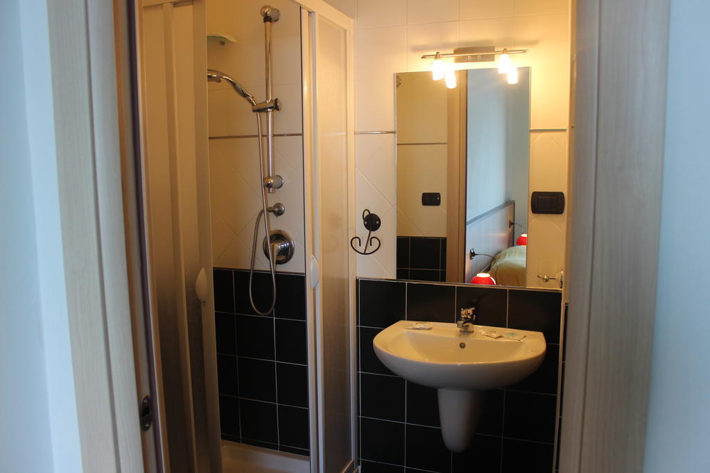 Hotel Palinuro Habitación foto